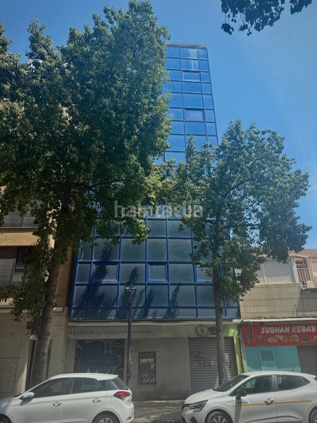 Foto 86ea1d9d-5029-470c-b09c-69728b093917. Gebäude in avinguda del port in La Creu del Grau Valencia