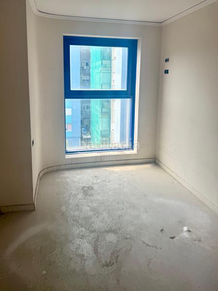 Foto 9ffd3ab5-3833-4ebe-b6cf-89fe2ee7becd. Gebäude in avinguda del port in La Creu del Grau Valencia