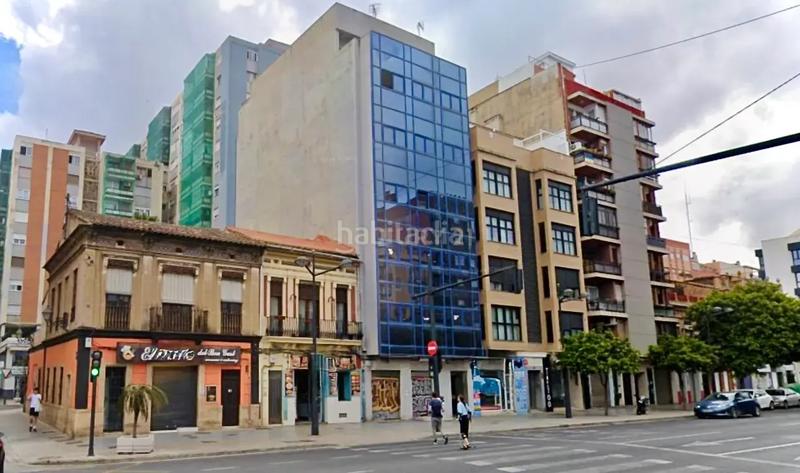 Foto da55f33c-368d-4d10-833d-0d1cfb38c92f. Gebäude in avinguda del port in La Creu del Grau Valencia