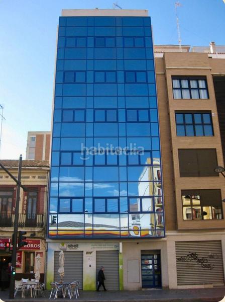 Foto e6280bd9-217f-4451-9ce0-921bb6499cdc. Gebäude in avinguda del port in La Creu del Grau Valencia