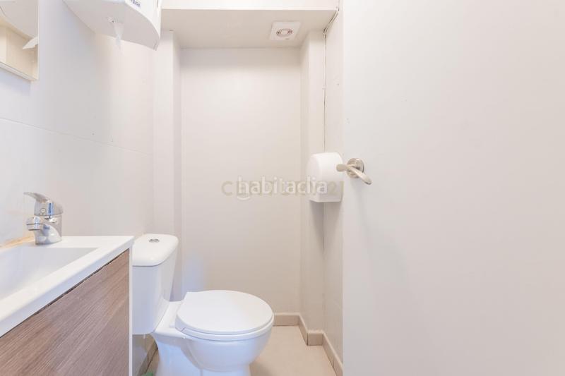 Foto 20042af3-2656-4632-9bda-e40b1ffe198b. Locale commerciale in calle isaac peral in El Grau Valencia