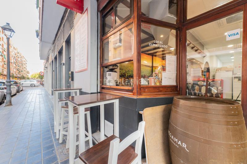 Foto 9a6ddb2a-d5b8-4670-8396-1fffe4dde39d. Locale commerciale in calle isaac peral in El Grau Valencia