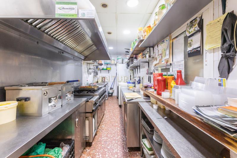 Foto e785dcb7-1ad2-49ba-965e-7ea05528299a. Locale commerciale in calle isaac peral in El Grau Valencia