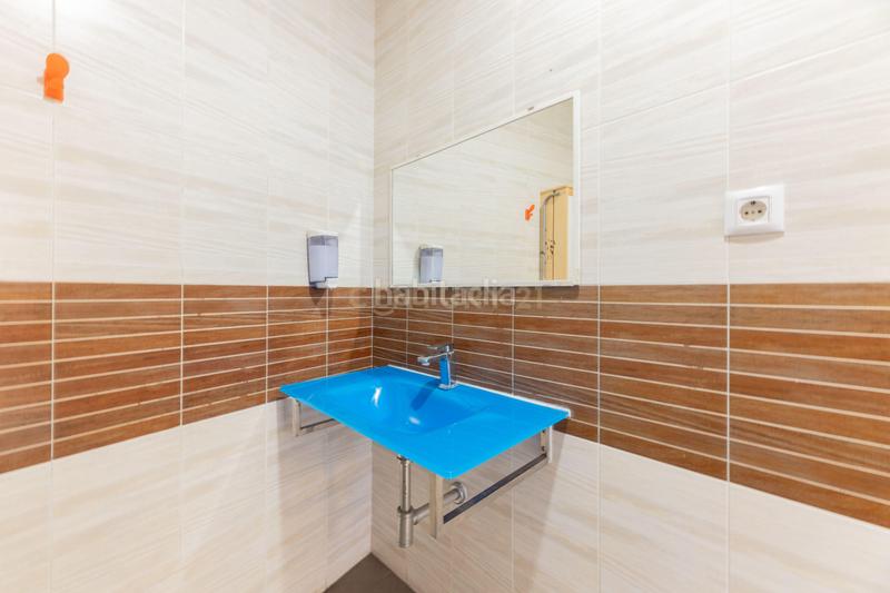 Foto 4ba5a6c3-ae21-4acb-b7e1-ce2493598274. Pas-de-porte local commercial dans avenida primado reig dans Valencia