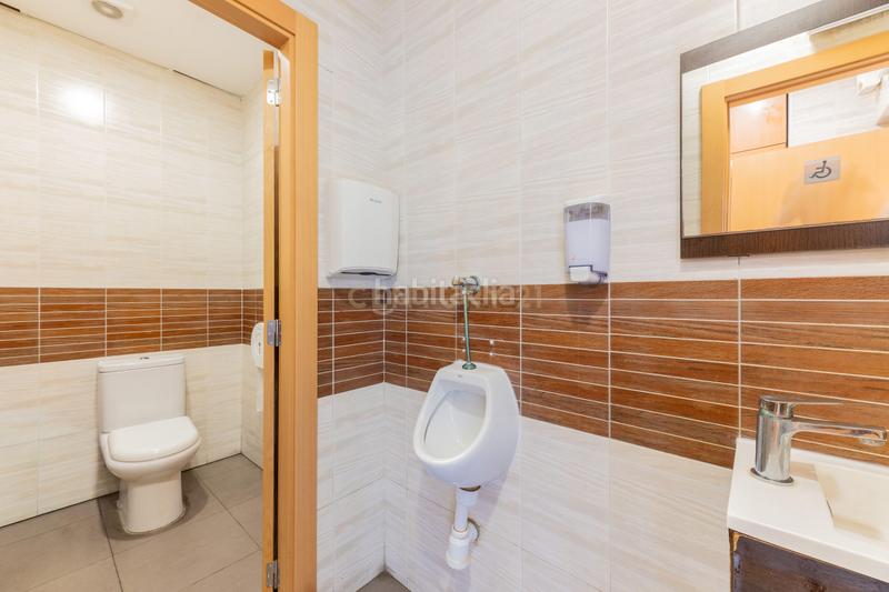 Foto c47eed54-69f2-4a96-89ad-5501bab96128. Transfer business premise in avenida primado reig in Valencia