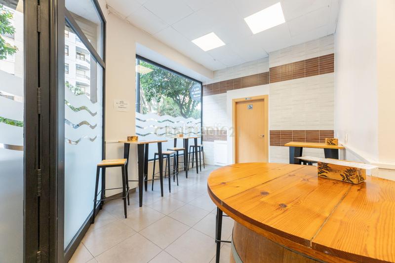 Foto 05a8e2c3-c0b9-4a39-889d-eb2ba66306c4. Traspaso local comercial en avenida primado reig !!! magnifico restaurante en traspaso en benimaclet !!! en Valencia