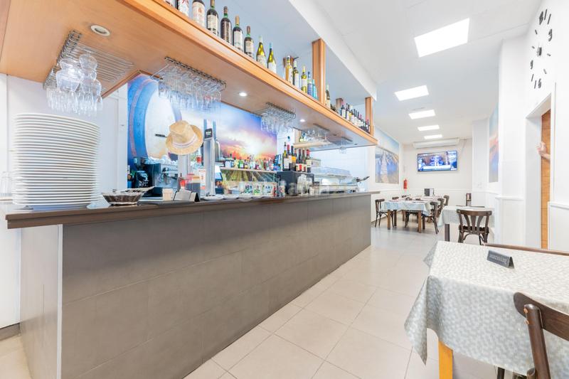 Foto 095d478c-e7c9-46e2-826b-51766dd636ff. Traspaso local comercial en avenida primado reig !!! magnifico restaurante en traspaso en benimaclet !!! en Valencia