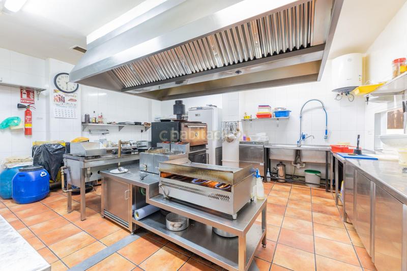 Foto 65be6bf2-afd2-4bac-8086-07bde15f862d. Traspaso local comercial en avenida primado reig !!! magnifico restaurante en traspaso en benimaclet !!! en Valencia