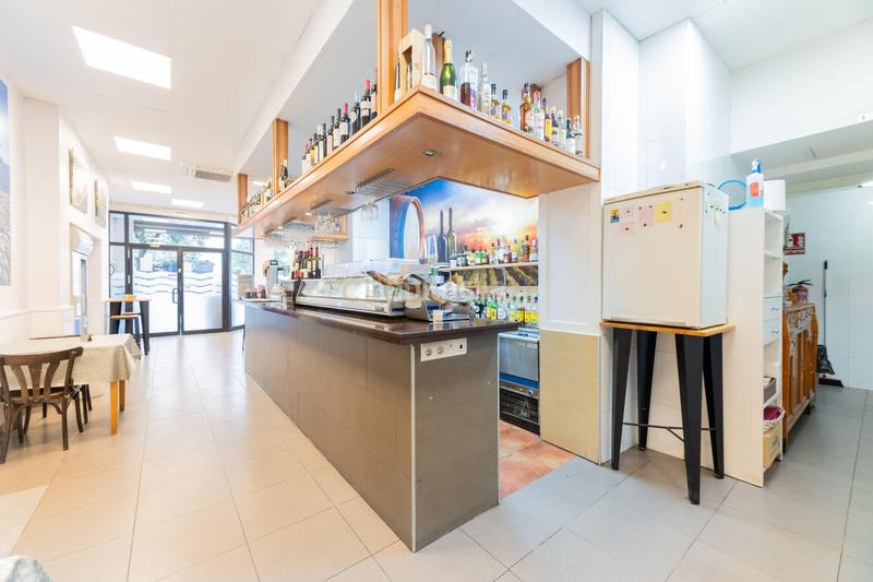 Foto 75c527db-6011-481e-b9c2-486906c8917a. Traspaso local comercial en avenida primado reig !!! magnifico restaurante en traspaso en benimaclet !!! en Valencia