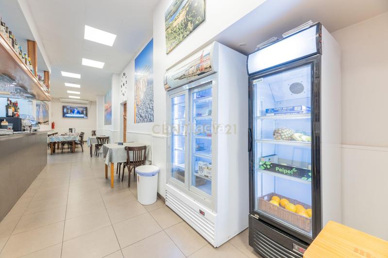 Foto a28a50ce-de7e-46fa-bc30-7dff55dd621b. Traspaso local comercial en avenida primado reig !!! magnifico restaurante en traspaso en benimaclet !!! en Valencia
