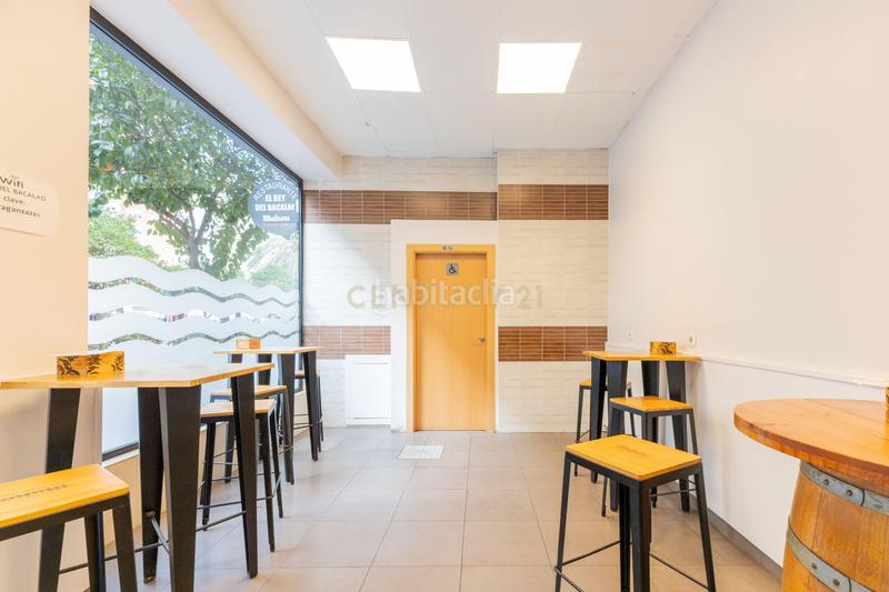 Foto f97a10ff-ce0f-407c-9d40-8a68d61c6b03. Traspaso local comercial en avenida primado reig !!! magnifico restaurante en traspaso en benimaclet !!! en Valencia