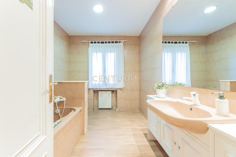 Foto d0bf1c80-da2e-4c4a-b81a-53b5704a8aa5. Maison dans carrer 607 dans La Cañada Paterna