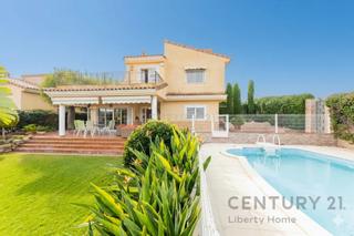 Maison à Calle marina alta, puçol, spain 1. Te presentamos esta impresionante vivienda independiente situada