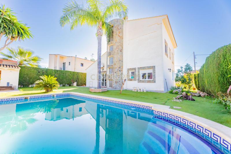 Foto cc3d482e-6c0d-4359-ba57-479064ad480f. Casa a c. augusto ii a El Carme-Sant Agustí-Bonavista Eliana (l´)