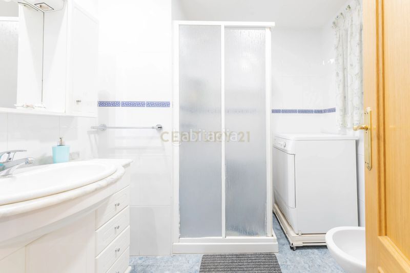 Piso en carrer pego excelente oportunidad de inversión en Valencia - Imagen 27