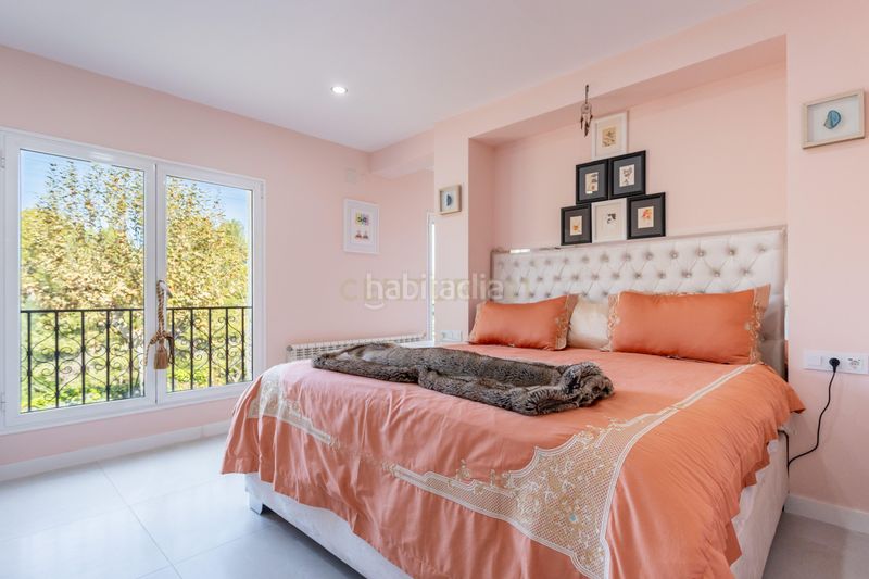 Foto b83d8e9e-3fd6-4a47-9e1f-b8dc12735407. Chalet en reines espectacular chalet de 9 habitaciones en el vedat con jardín y garaje en Torrent