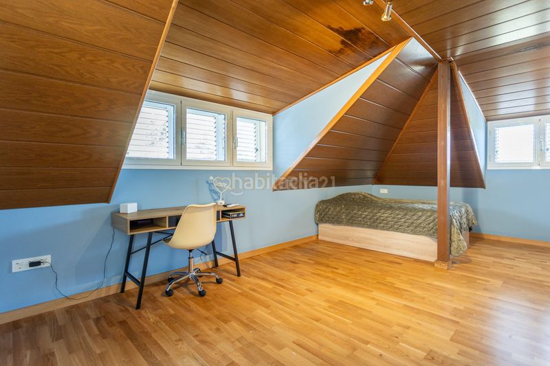 Foto d8a76ba6-c2ef-4736-ad6b-7f140ad9a23b. Chalet en reines espectacular chalet de 9 habitaciones en el vedat con jardín y garaje en Torrent