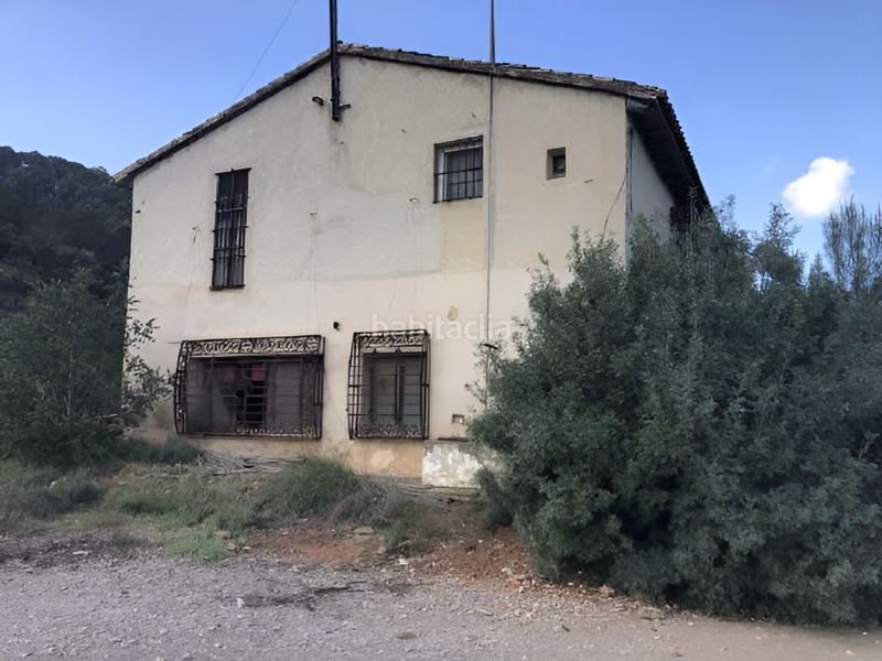 Foto 9e31f543-b563-40d1-8310-3efab51ac65b. Finca rústica a paraje embastida o bastida a Xàtiva