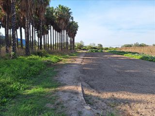 Fondo rustico in Paraje camino del mar polg 13 pac 195. Oportunidad para promotores e inversores  conjunto de 13 suelos