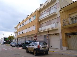 Parking voiture à Perez galdos, perez gald