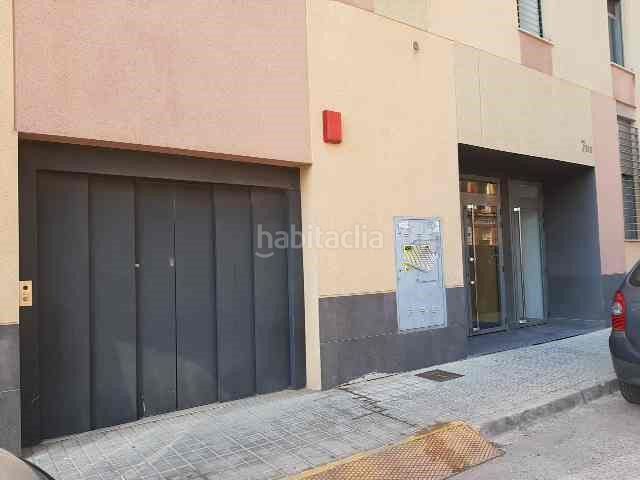 Foto b2864553-ce10-4daa-8416-b8d452c3ca11. Aparcament cotxe a murcia a Moncada