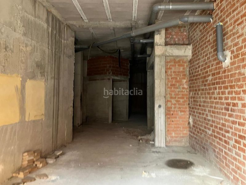 Foto 0f41d22f-d5c5-42cb-898e-5cd8181c0733. Local comercial a constitucio a Serra