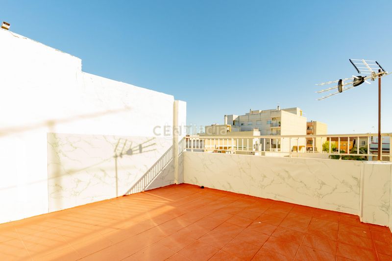 Foto 06c099d4-f0a2-4aed-8d7e-0c5986dfe72f. Pis a carrer de dalt a Sollana