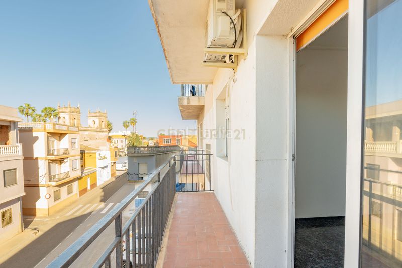 Foto 70f41136-df7a-4249-a762-777139040db8. Pis a carrer de dalt a Sollana