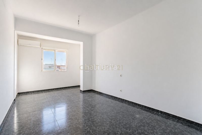 Foto 7cd71b28-51f0-4c20-8daa-4cd244e419ce. Pis a carrer de dalt a Sollana