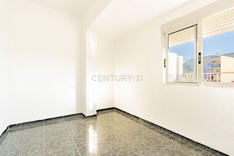 Foto 9215c96b-090f-4444-8889-6ae748adf3db. Pis a carrer de dalt a Sollana