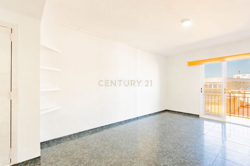 Foto aacef949-aa4c-46ef-8789-97d7ae390514. Pis a carrer de dalt a Sollana