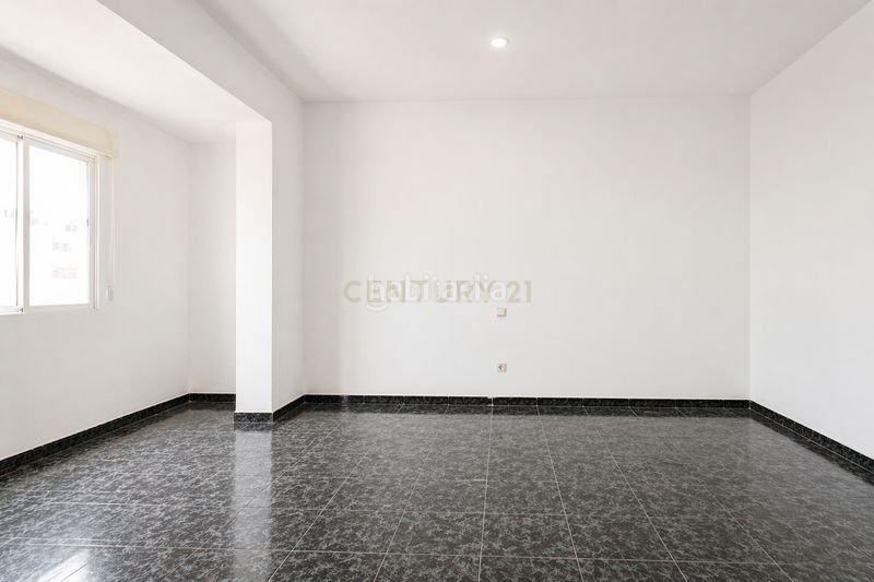 Foto c6ecefa1-232b-4ee6-a119-b64c7bfd0612. Pis a carrer de dalt a Sollana