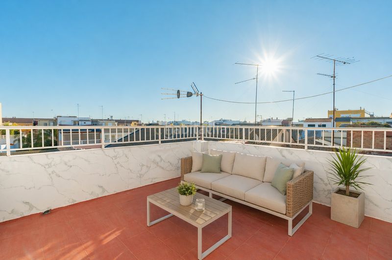 Foto cab39eba-83fa-4de4-9dea-fe4835030e25. Pis a carrer de dalt a Sollana