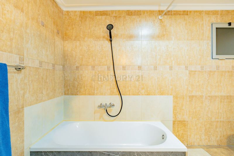 Foto da686da2-23c2-4a63-9504-4cea08f113a3. Pis a carrer de dalt a Sollana