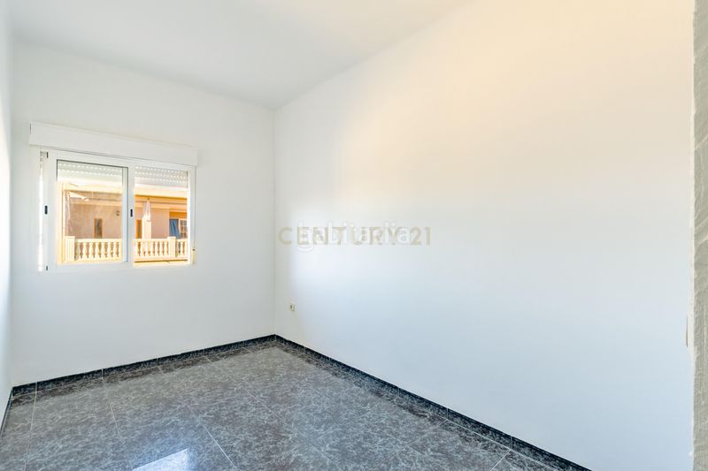 Foto e5fdd0d1-28d5-46c8-800f-395b67d16b90. Pis a carrer de dalt a Sollana