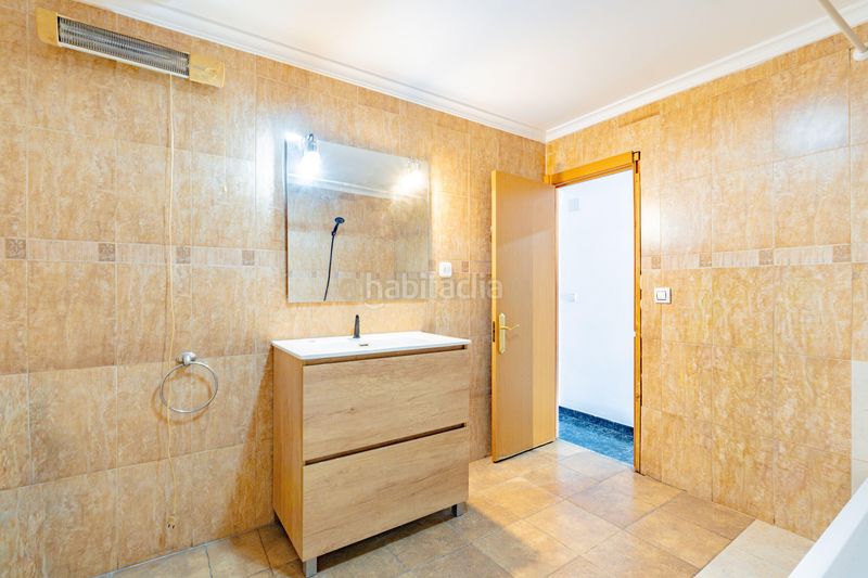 Foto eda633bb-457c-4c68-aa55-34c4594a94c5. Pis a carrer de dalt a Sollana