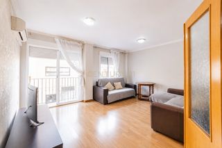 Apartament  Carrer sant vicent, 6, la pobla llarga, spain. Piso con gran terraza, 3 habitaciones, 2 baños y garaje en la po