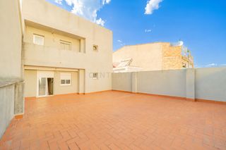 Apartament  Carrer sant vicent, 6, la pobla llarga, spain. Piso con gran terraza, 3 habitaciones, 2 baños y garaje en la po