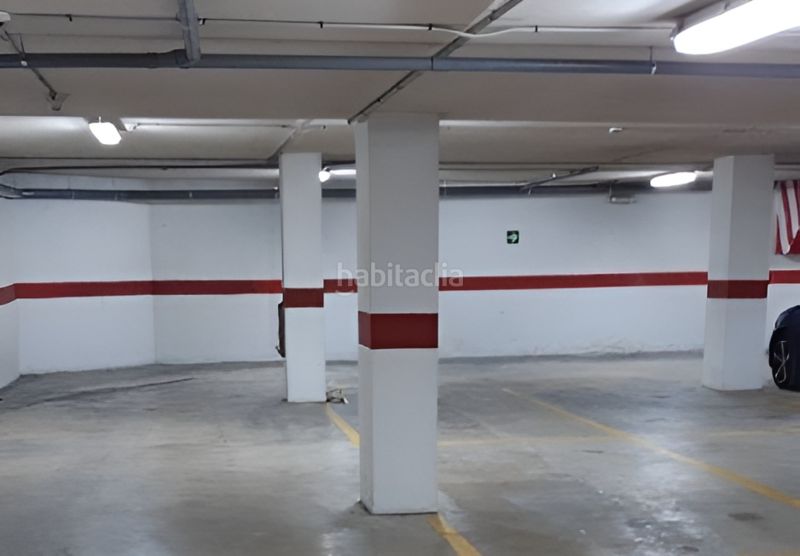 Foto a8ba91a8-cac3-4dca-835d-050f230d433b. Autoparkplatz in reyes catolicos in Benifaió