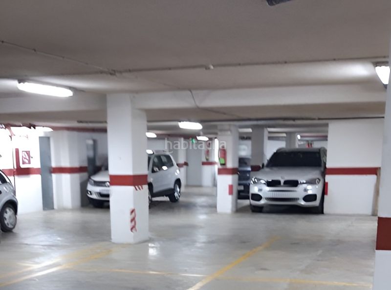 Foto ccee855e-9e47-470b-93b5-007ee417b947. Autoparkplatz in reyes catolicos in Benifaió