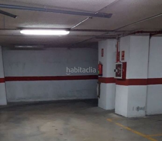 Foto c4f42384-1798-49ad-b35f-5fc0815d6b35. Autoparkplatz in reyes catolicos in Benifaió