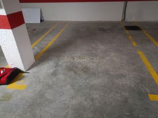 Aparcament cotxe  Carrer riu xúquer, manises, spain 8. Garaje en calle riu xuquer en manises valencia