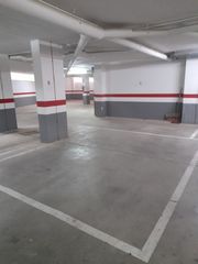 Aparcament cotxe a Carrer benissanó, riba-roja de túria, spain. Venta de trastero  garaje en calle casinos ribaroja de túria val