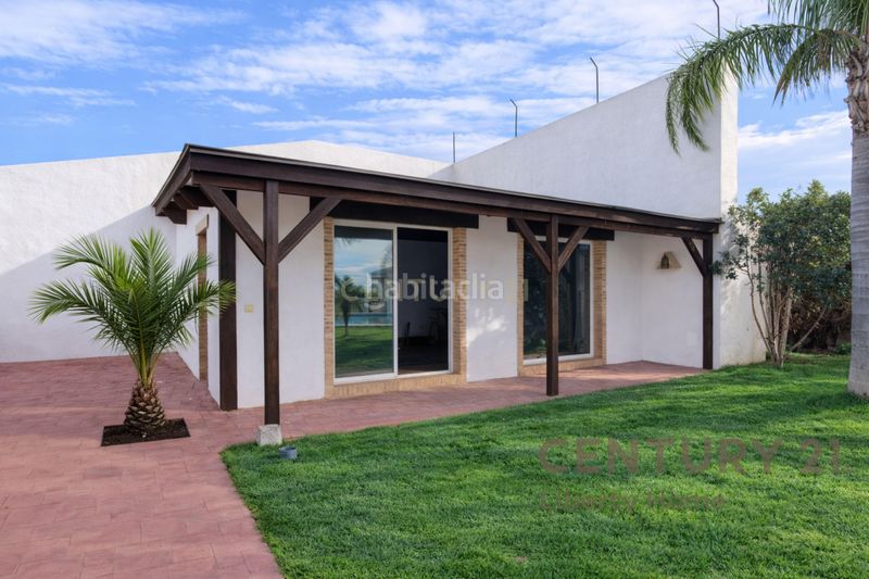Foto 194fcef3-3952-4154-8e37-df83a8ea0414. Casa amb piscina a Los Pinares-La Masia Bétera