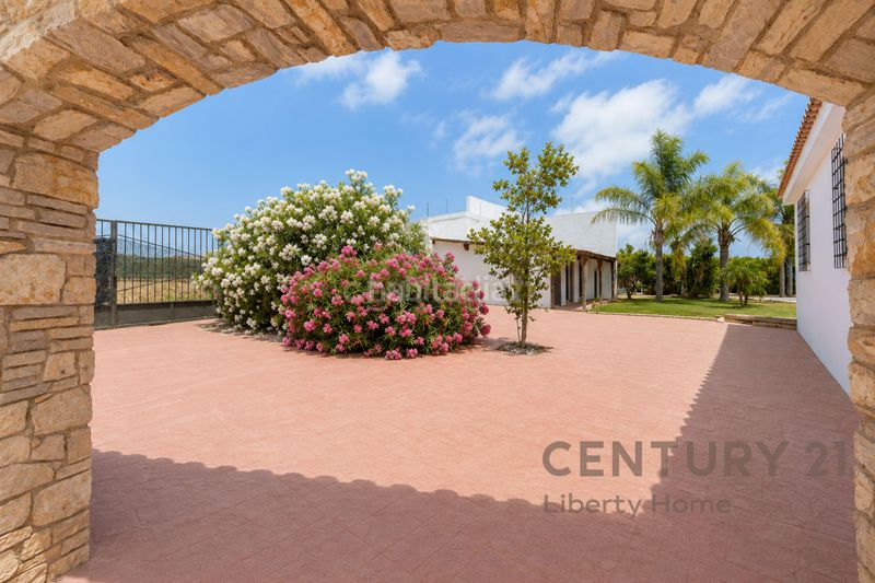 Foto a3a13372-b8ef-41f8-8385-12afdba0845f. Casa amb piscina a Los Pinares-La Masia Bétera
