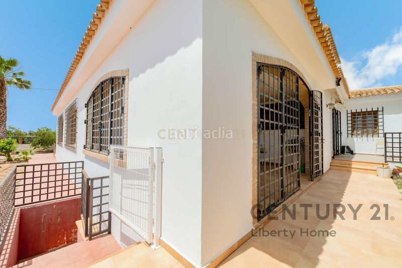 Foto d33c046c-7af6-4aad-9625-3810512418e6. Casa amb piscina a Los Pinares-La Masia Bétera