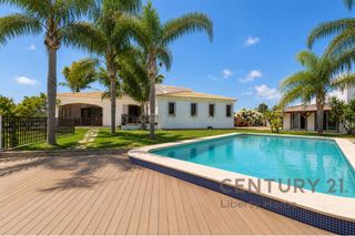 Casa  Diseminado la malla, bétera, spain. Tu propio resort privado piscina, tenis y casa de invitados por