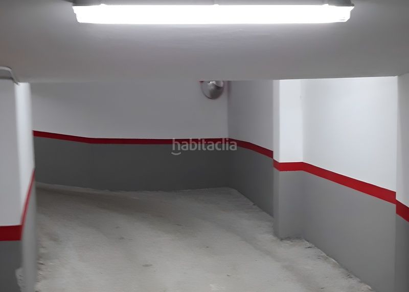 Foto d9687589-16ed-486a-8cd0-beed470f92e9. Aparcament cotxe a de serra a Massamagrell
