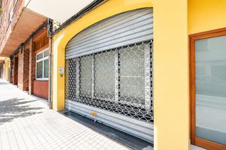 Local Comercial a Calle padre fernando alcina, ontinyent, spain 4 y 6 izq.- 6 dr.-. Amplio local reformado en ontinyent, valencia