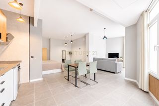 Apartament  Calle emilio roig, 8, valència, spain 8. Loft en venta en planta baja con entrada independiente junto al